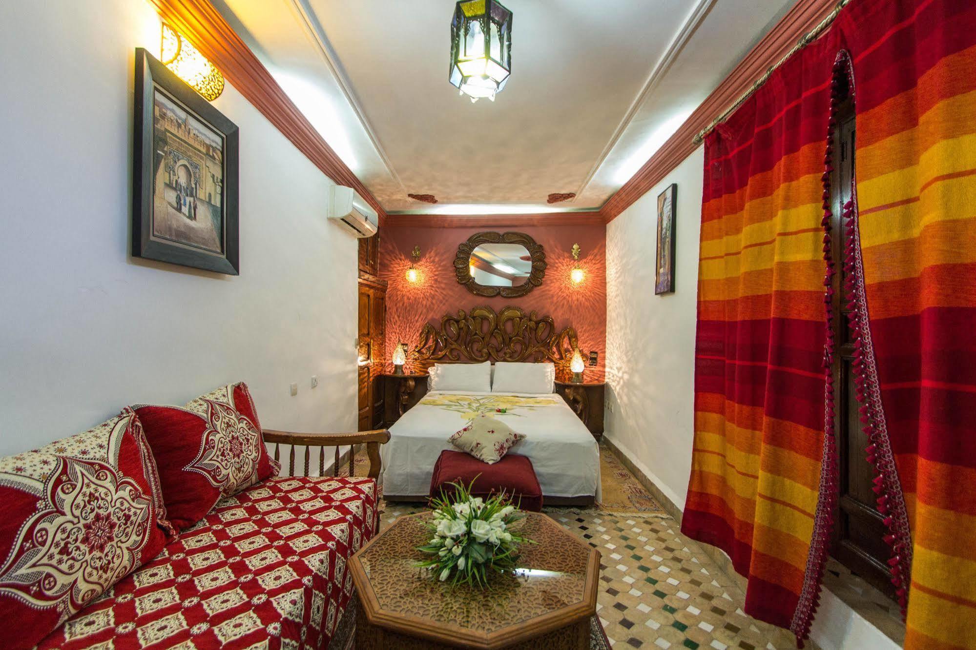 Riad Dar Tahrya Fès Exteriör bild